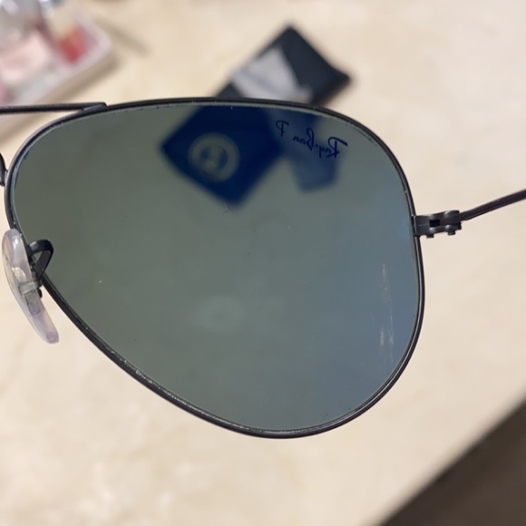 RayBan Black Aviators - Picture 5 of 7